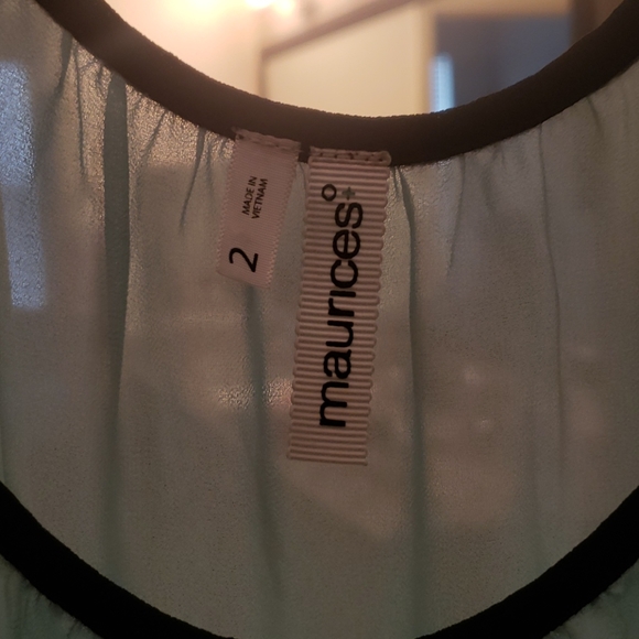 Flowy Top - Picture 4 of 4